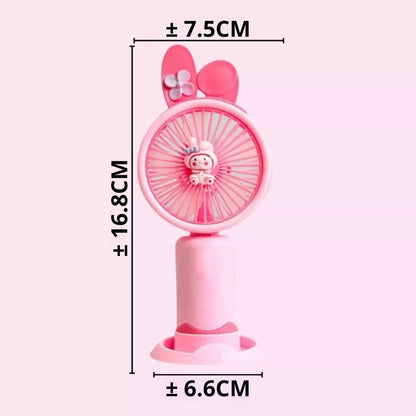 Kipas Angin Genggam Tangan Motif Sanrio + Stand Penyangga HP / Handy Mini Fan Portable Rechargeable Elektrik / Kipas Pendingin Karakter Lucu Travel Size Untuk Kantor Sekolah Travelling Outdoor Konser Piknik Pantai Jogging Jalan Luar Ruangan Serbaguna
