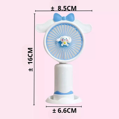 Kipas Angin Genggam Tangan Motif Sanrio + Stand Penyangga HP / Handy Mini Fan Portable Rechargeable Elektrik / Kipas Pendingin Karakter Lucu Travel Size Untuk Kantor Sekolah Travelling Outdoor Konser Piknik Pantai Jogging Jalan Luar Ruangan Serbaguna
