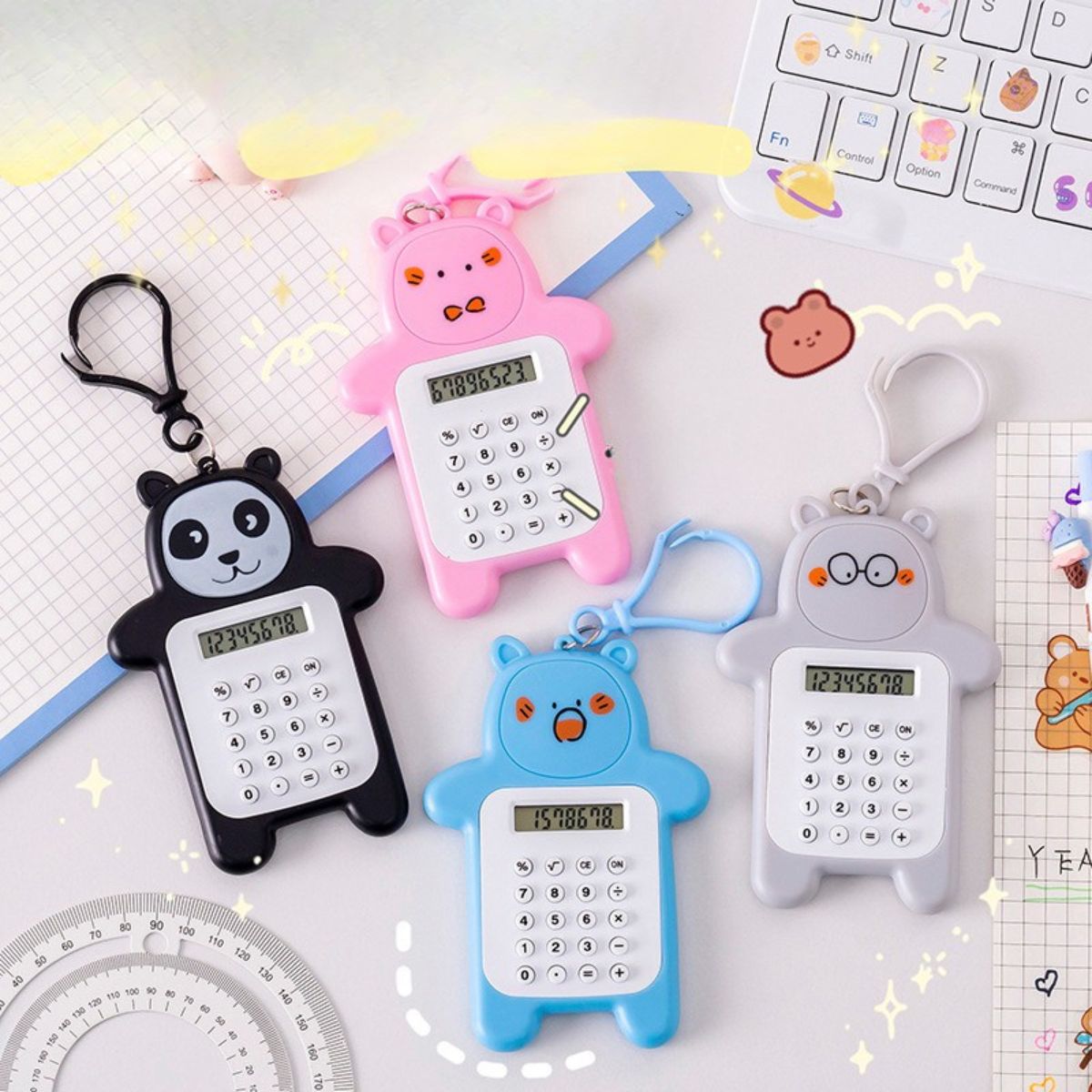 Calculator Mini Portable Motif Bear / Kalkulator 8 Digit Alat Hitung Pejumlahan Pengurangan Perkalian Pembagian Bentuk Gambar Beruang Lucu Tombol Karet Perlengkapan ATK Anak TK SD SMP Sekolah Kantor Kado Hadiah Ulang Tahun Souvenir Tambah Kurang Kali Bagi