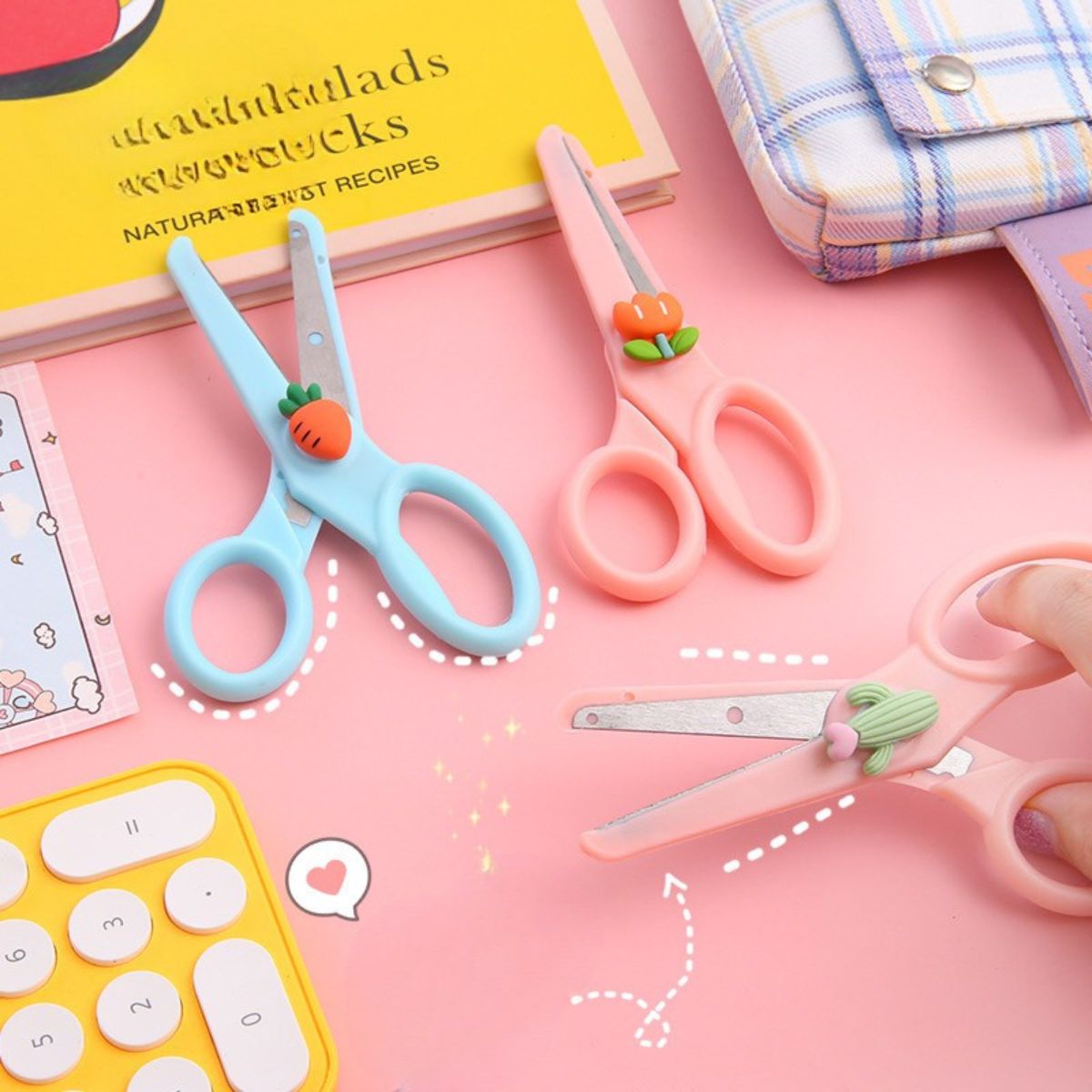Gunting Kertas Anak Karakter Ujung Bulat Tumpul Safety Plastic Rounded Scissors Kids Safe / Alat Pemotong Kertas Buku Origami Bahan Plastik / Perlengkapan ATK Sekolah Anak TK SD Playgroup Kantor