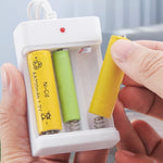 Desktop Charger Baterai AA / AAA Colokan USB 3 SLOT