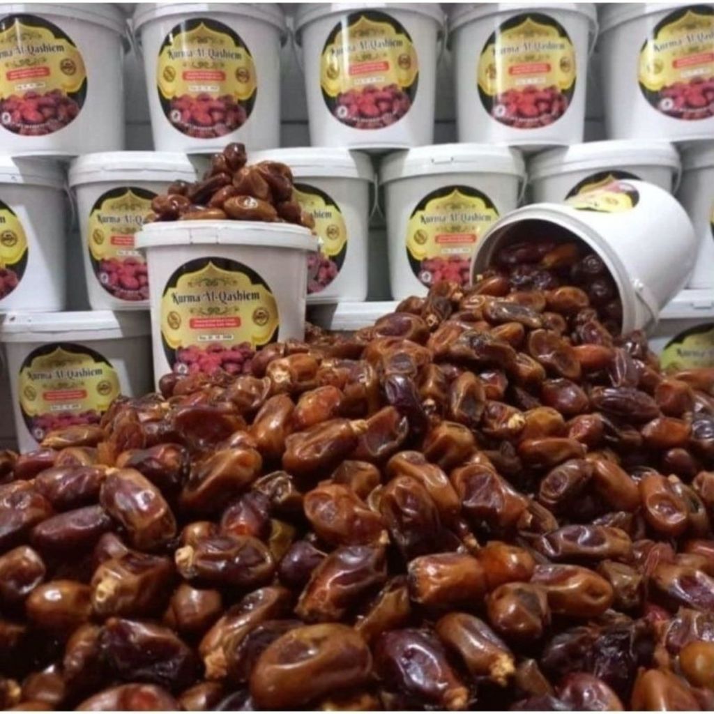 Kurma Ember Premium Al-Qashiem 500gr / Kue Lebaran Ramadhan Hampers Buah Kue Oleh Oleh Haji Umroh Menu Untuk Buka Puasa Manisan Snack Idul Fitri Parcel Hadiah Bingkisan Kado Kareem Cookies