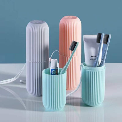 Tempat Sikat Gigi Free Gantungan / Travel Toothbrush Case Wadah Tempat Penyimpanan Peralatan Mandi Sabun Odol Pasta Kanebo Kain Bentuk Tabung Praktis / Kotak Alat Perlengkapan Traveling Warna Pastel Aesthetic Untuk Souvenir Pernikahan Multifungsi
