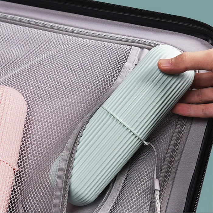 Tempat Sikat Gigi Free Gantungan / Travel Toothbrush Case Wadah Tempat Penyimpanan Peralatan Mandi Sabun Odol Pasta Kanebo Kain Bentuk Tabung Praktis / Kotak Alat Perlengkapan Traveling Warna Pastel Aesthetic Untuk Souvenir Pernikahan Multifungsi