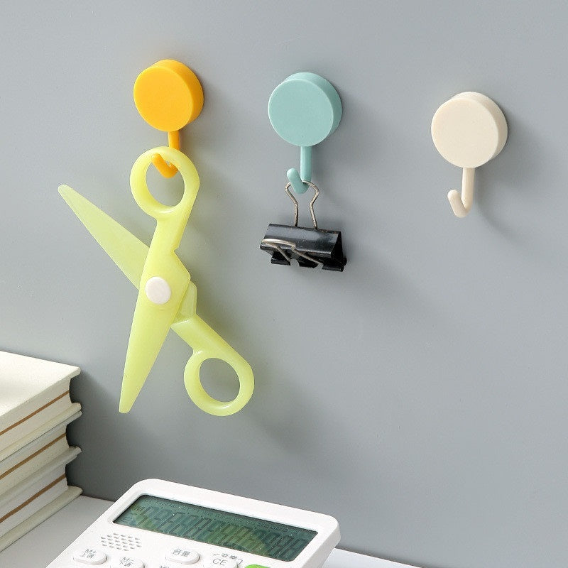 Gantungan Hook Bentuk Bulat Polos / Alat Cantelan Tempel Dinding Kait Handuk Kunci Kain Lap Peralatan Dapur Kamar Mandi Tidur Warna-Warni / Nailess Hook Hanger Tanpa Paku Bor Perekat Kuat Anti Patah Organizer Rumah Tangga Praktis Multifungsi