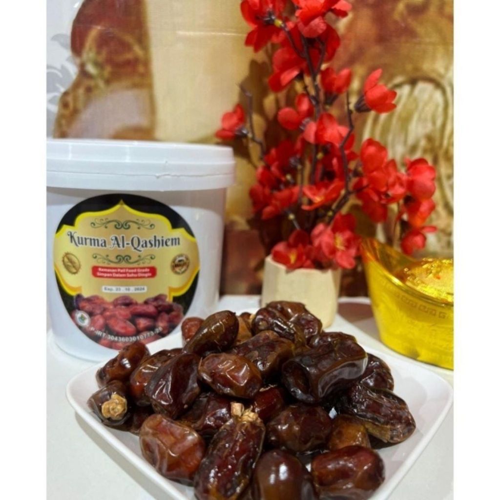 Kurma Ember Premium Al-Qashiem 500gr / Kue Lebaran Ramadhan Hampers Buah Kue Oleh Oleh Haji Umroh Menu Untuk Buka Puasa Manisan Snack Idul Fitri Parcel Hadiah Bingkisan Kado Kareem Cookies