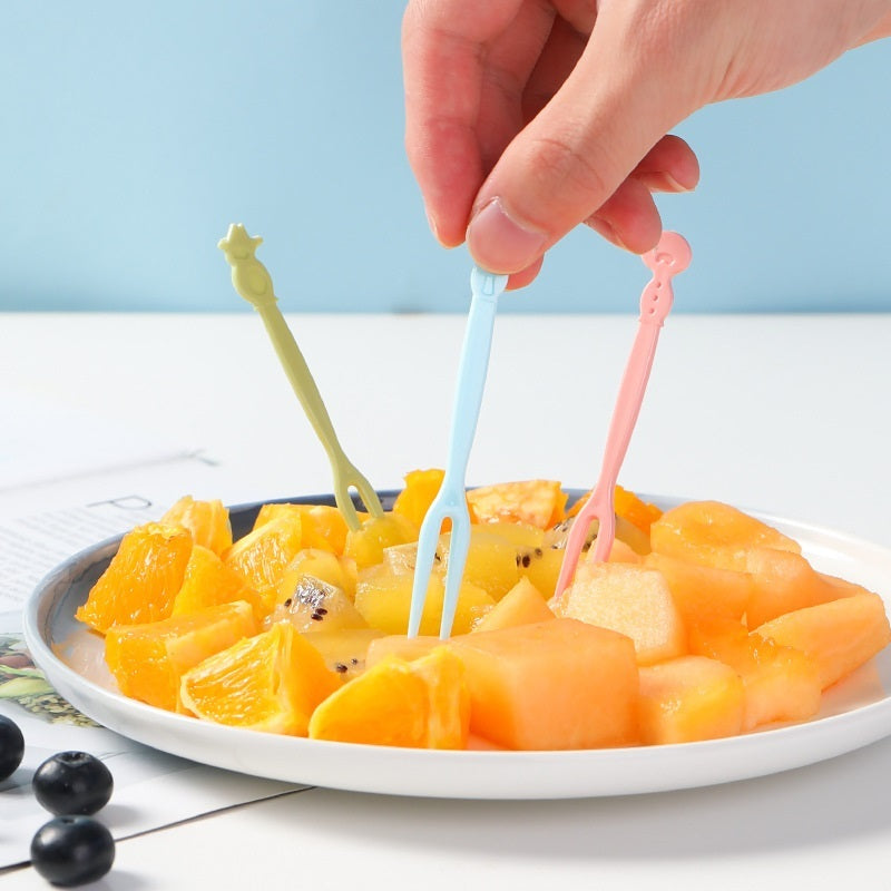 Garpu Buah Mini Karakter Animal Isi 50pcs / Two Tooth Fork Tusukan Kue Pudding Dessert Cake Fruit Small / Alat Tusuk Makanan Serbaguna Garpu Kecil Bahan Plastik Warna-Warni Sekali Pakai Multifungsi