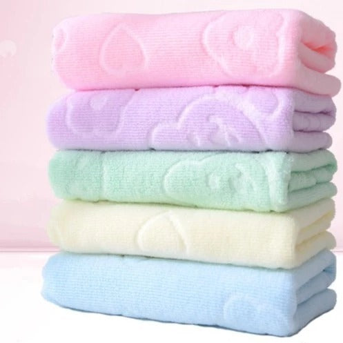 Handuk Muka Motif Bear 30x30 / Sapu Tangan Mini Micorfiber Bulu Halus Lembut Cepat Kering Gambar Beruang Lucu Multifungsi