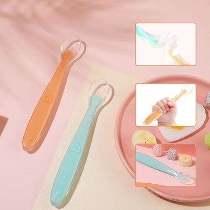 Sendok Makan Bayi Mpasi 6m+ Silikon Transparan / Baby Spoon Silicone BPA FREE Food Grade / Peralatan Makan Anak Balita Batita Bahan Lentur Lembut Tahan Panas Tidak Melukai Gusi / Sendok Latihan Training Makan Mudah Dibersihkan 6 bulan keatas
