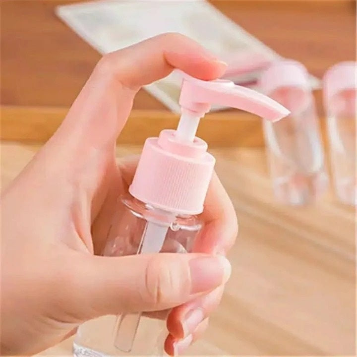 Botol Travel Kit 7 in 1 Mini Refill Bottle Spray Pump Jar Pouch Organizer Wadah Isi Ulang Kosmetik Sabun Shampoo Cair Parfum Lotion Paket Lengkap