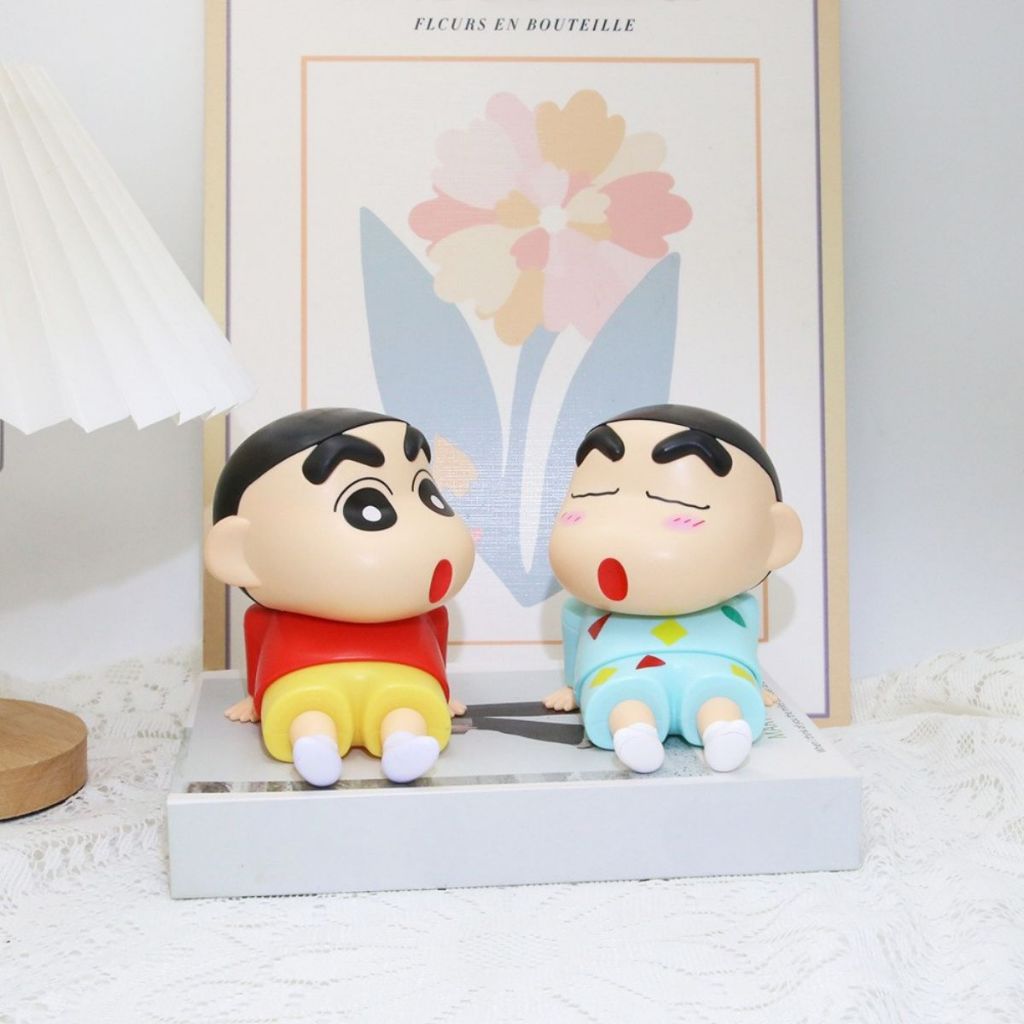 Phone Holder Crayon Shinchan / Sincan Figure Toys / Penyangga Sandaran HP Tablet Pajangan Meja Lucu