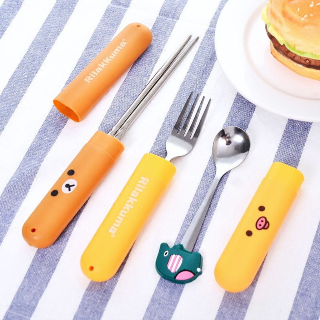Tempat Sikat Gigi Travel Karakter Lucu / ToothBrush Case Praktis Portable / Tempat Penyimpanan Peralatan Mandi Murah