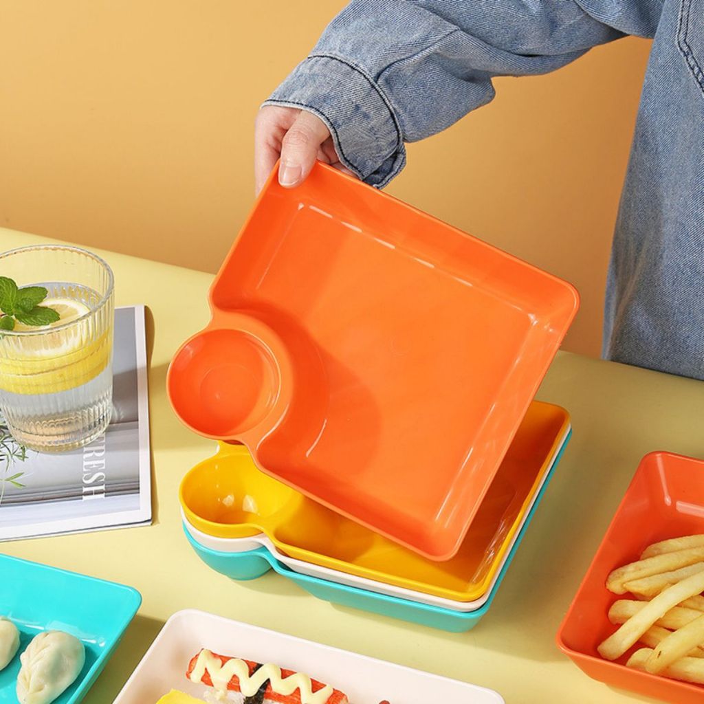 Piring Pangsit 2in1 Plastik / Tempat Saji Cemilan Dimsum Kentang Sushi Snack Dengan Wadah Saus Kecap Unik Tahan Pecah Serbaguna