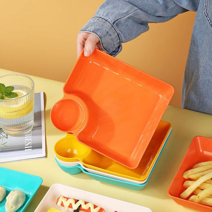 Piring Pangsit 2in1 Plastik / Tempat Saji Cemilan Dimsum Kentang Sushi Snack Dengan Wadah Saus Kecap Unik Tahan Pecah Serbaguna