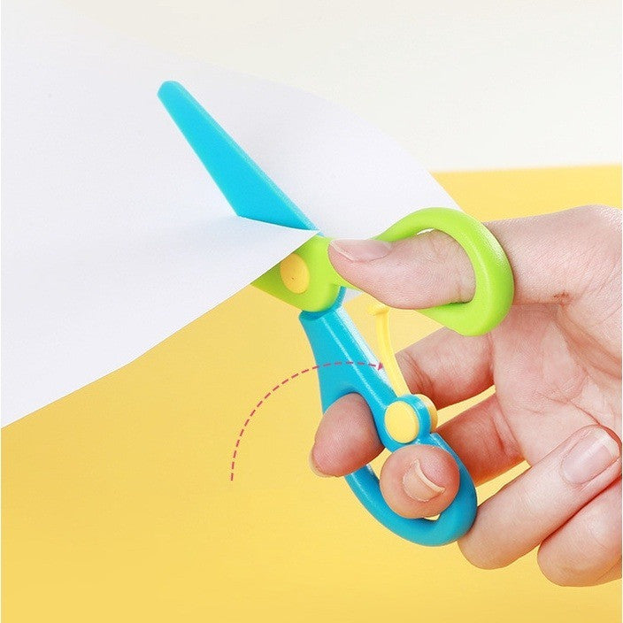 Gunting Kertas Anak Karakter Ujung Bulat Tumpul Safety Plastic Rounded Scissors Kids Safe / Alat Pemotong Kertas Buku Origami Bahan Plastik / Perlengkapan ATK Sekolah Anak TK SD Playgroup Kantor