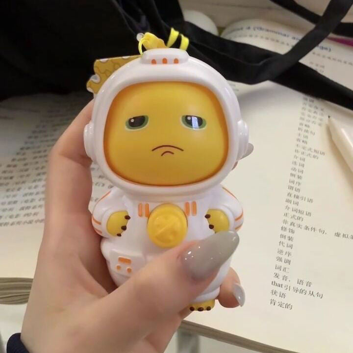 Mainan Nailong / Keychain Gantungan Kunci Astronot Berubah Wajah Unik